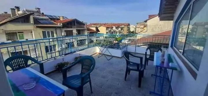 Family House Primorsko Apartamento 0*,